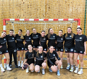 DVORANSKI SPORTOVI Dominantan vikend pakračkog rukometa i odbojke 572095394 1294600712464578 4502417904854661248 n