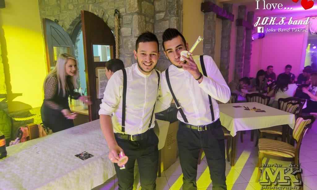 LOCAL STORY: “Joks band” – Kad harmonika zasvira rock, gosti ne odlaze kući…