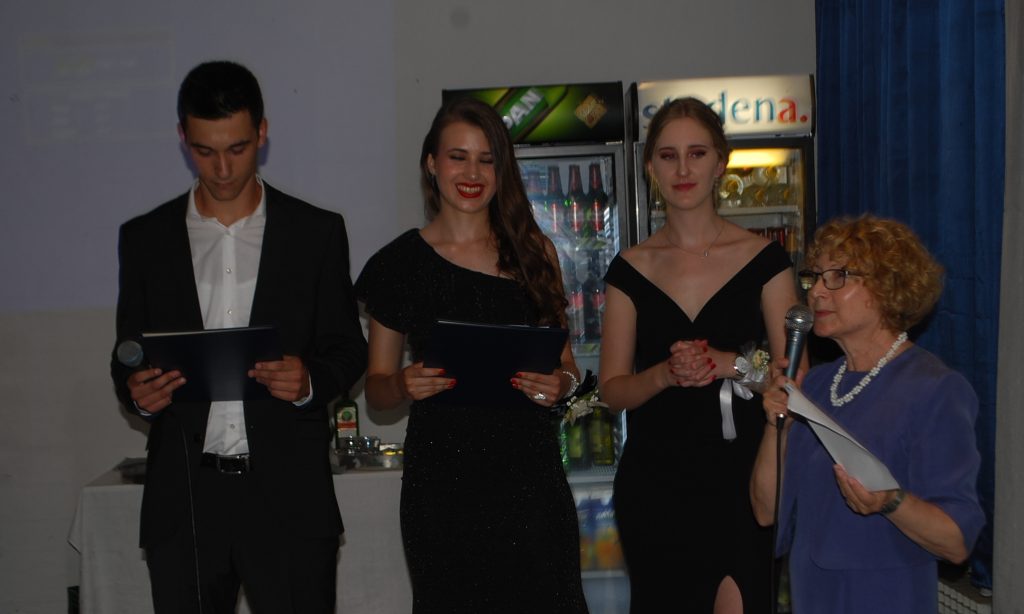 MATURALNA ZABAVA Opuštanje prije ozbiljnih ispita