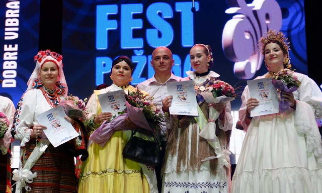 FESTIVAL OBIČAJA Valerija Slijepčević prva pratilja Najgizdavije šokice