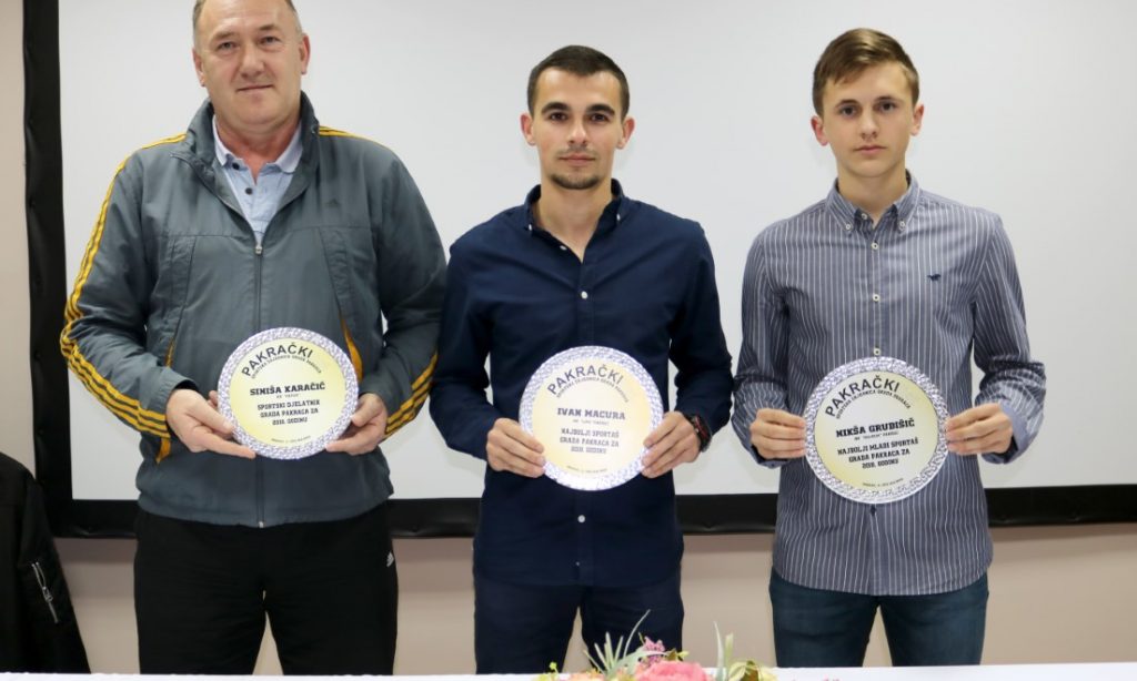IZBOR NAJBOLJEG SPORTAŠA GRADA Za tri priznanja 14 kandidata