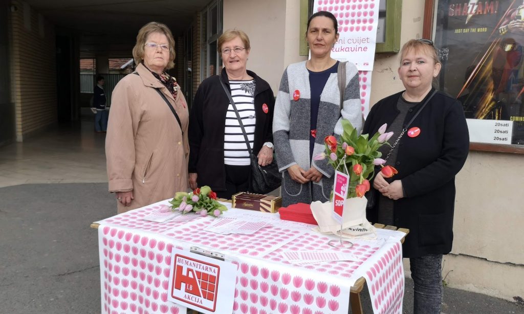 “OMILJENI CVIJET ANE RUKAVINE” Prikupljanje sredstava na glavnom pakračkom trgu