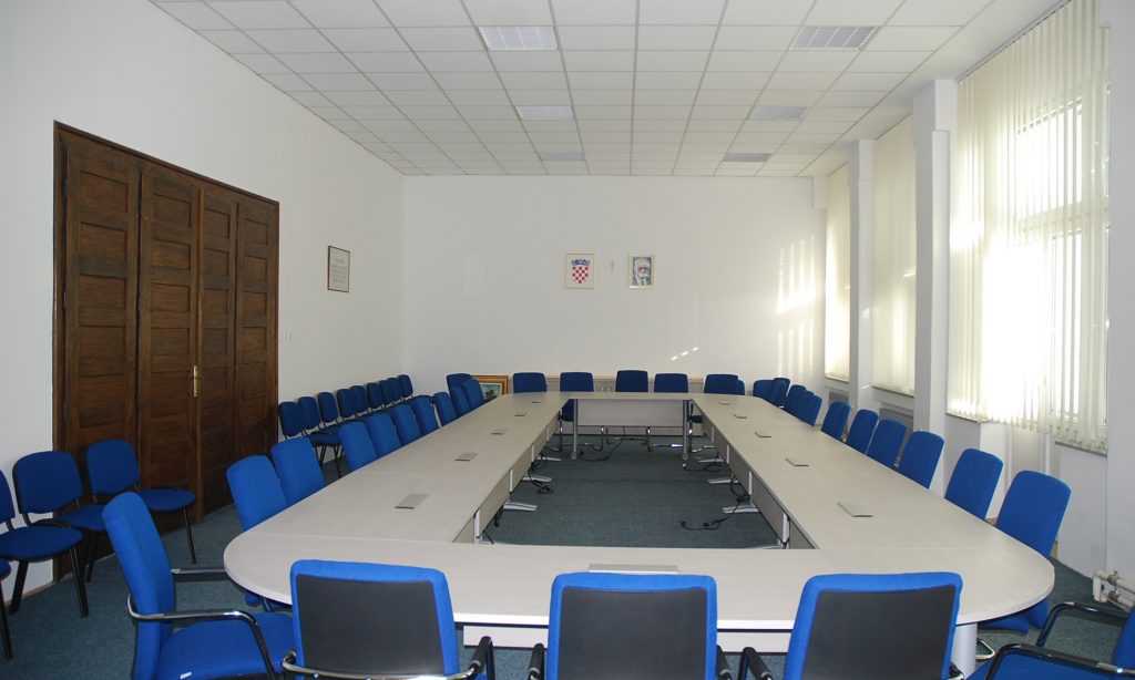 GRADSKA UPRAVA PAKRAC Rad u dvije smjene