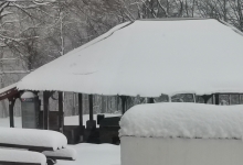 PORUKA S OMANOVCA Nemojte se penjati gore, nema struje i puše jaki vjetar!