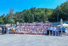 IZ ŠKOLSKIH KLUPA U BAZEN U županijski projekt Škole plivanja uključeno gotovo 300 učenika