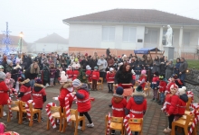 BOŽIĆNI SAJAM PREKOPAKRA Paljenje treće svijeće uz Djeda Božićnjaka i nastupe Prekopakrana