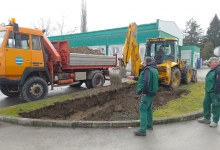 USKORO JOŠ DVA SETA Nastavlja se postavljanje polupodzemnih kontejnera za odvojeno sakupljanje otpada u Pakracu