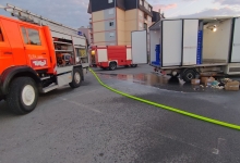 DVD PAKRAC Vatrogasci pod nadzor stavili požar kamiona u 5 sati ujutro