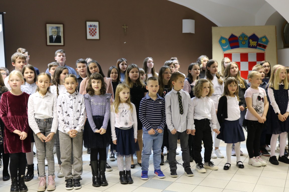 OSNOVNA GLAZBENA ŠKOLA PAKRAC Koncertom proslavljen Dan škole