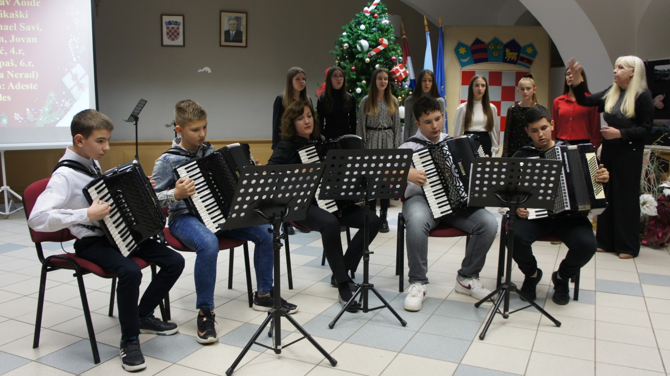 koncert božićni OGŠ nsalovna