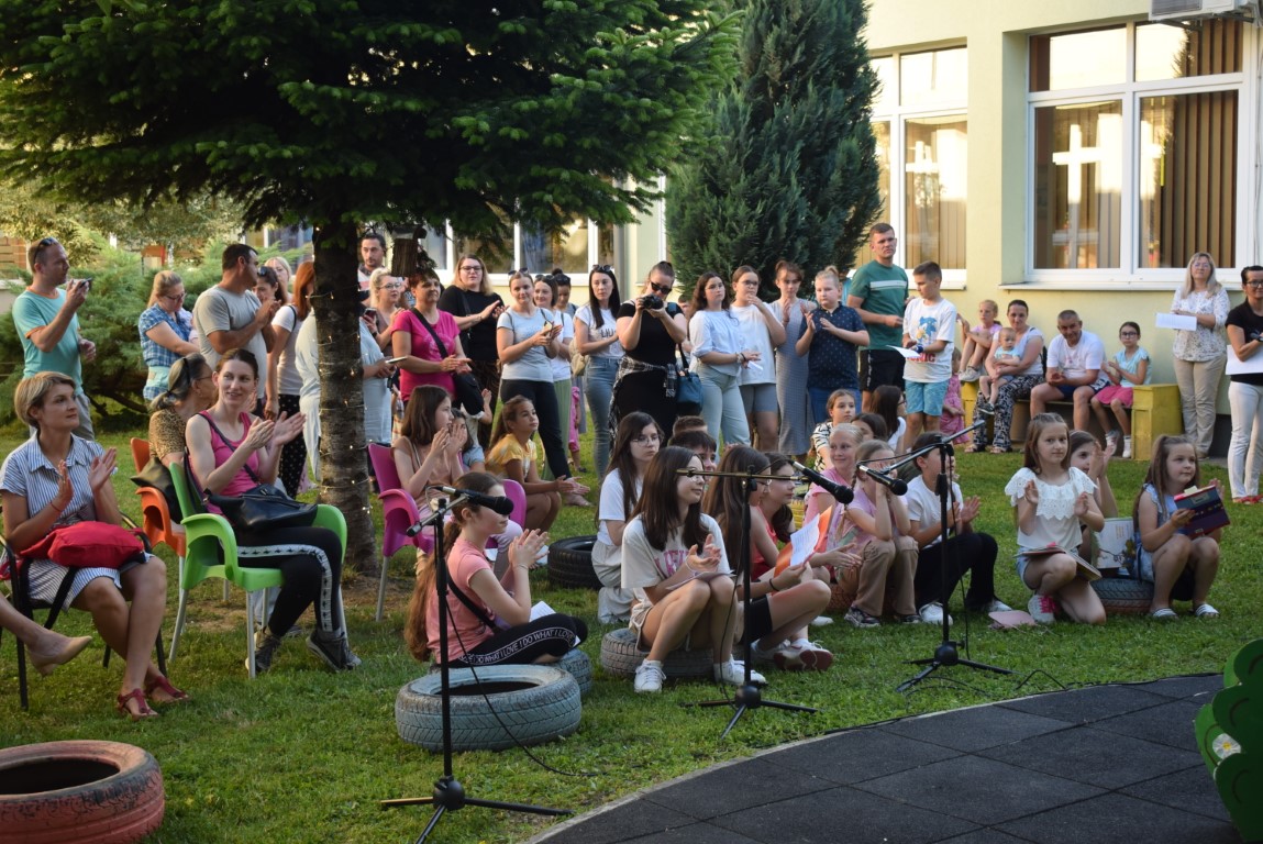 OŠ BRAĆE RADIĆA Vrtni festival za kraj školske godine