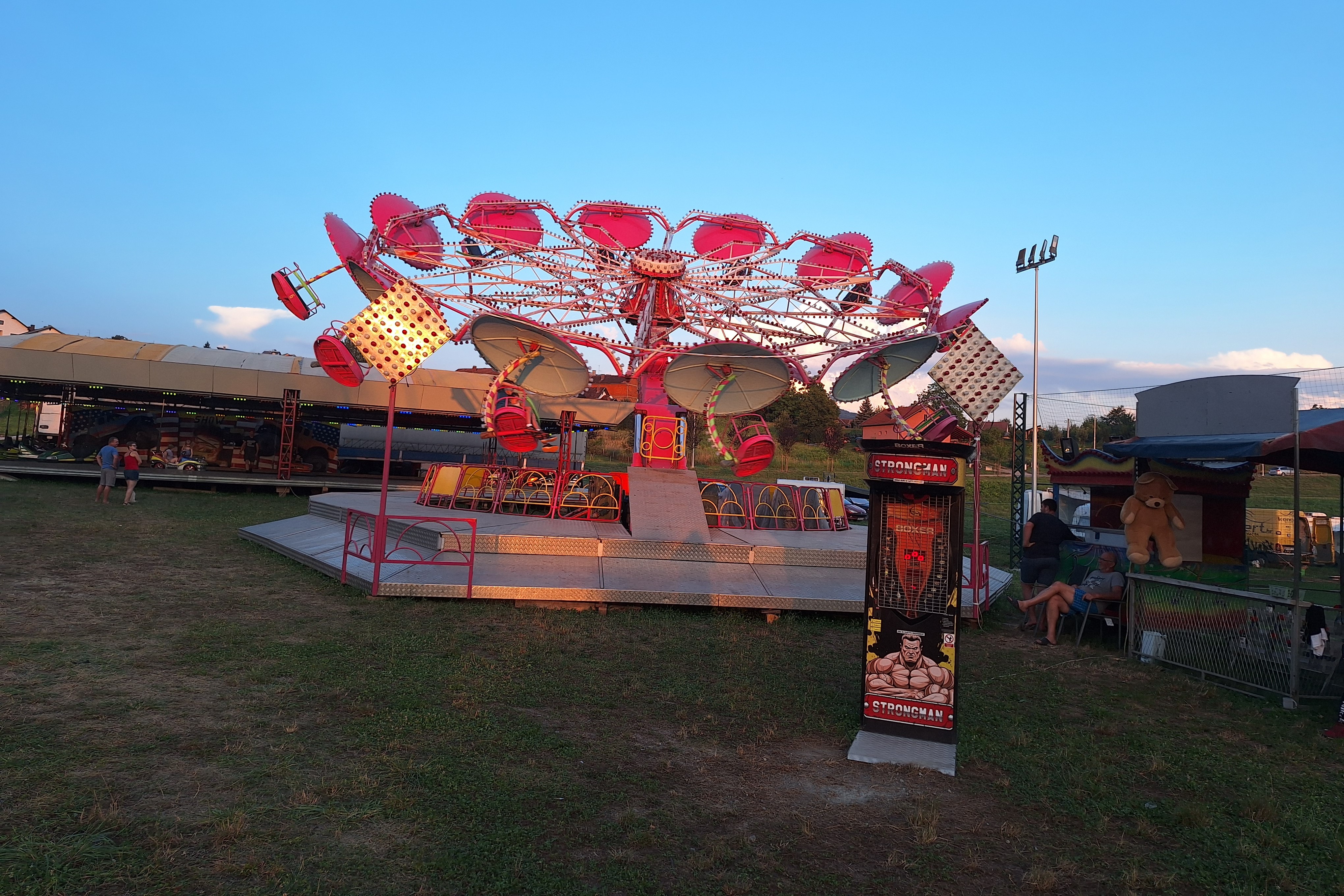 LJETNE RADOSTI 35 u hladu, lunapark u gradu