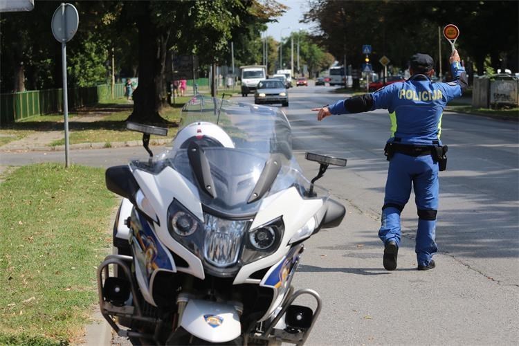 VOZAČI OPREZ Pojačan nadzor prometa povodom Vincekova