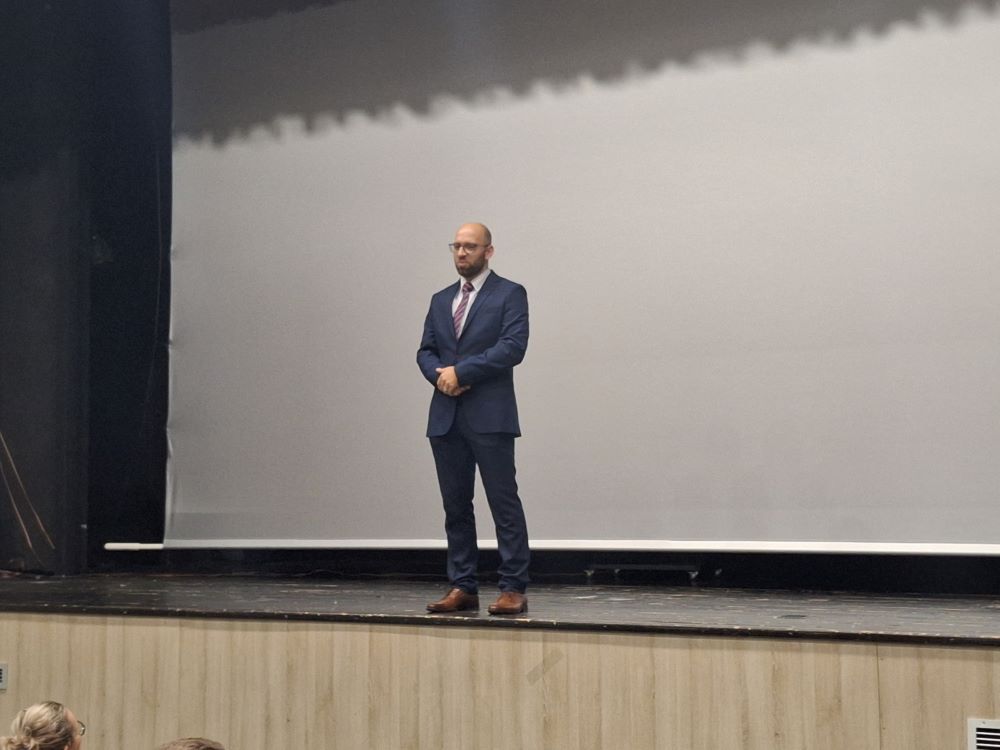 20251203 170106ggbgg