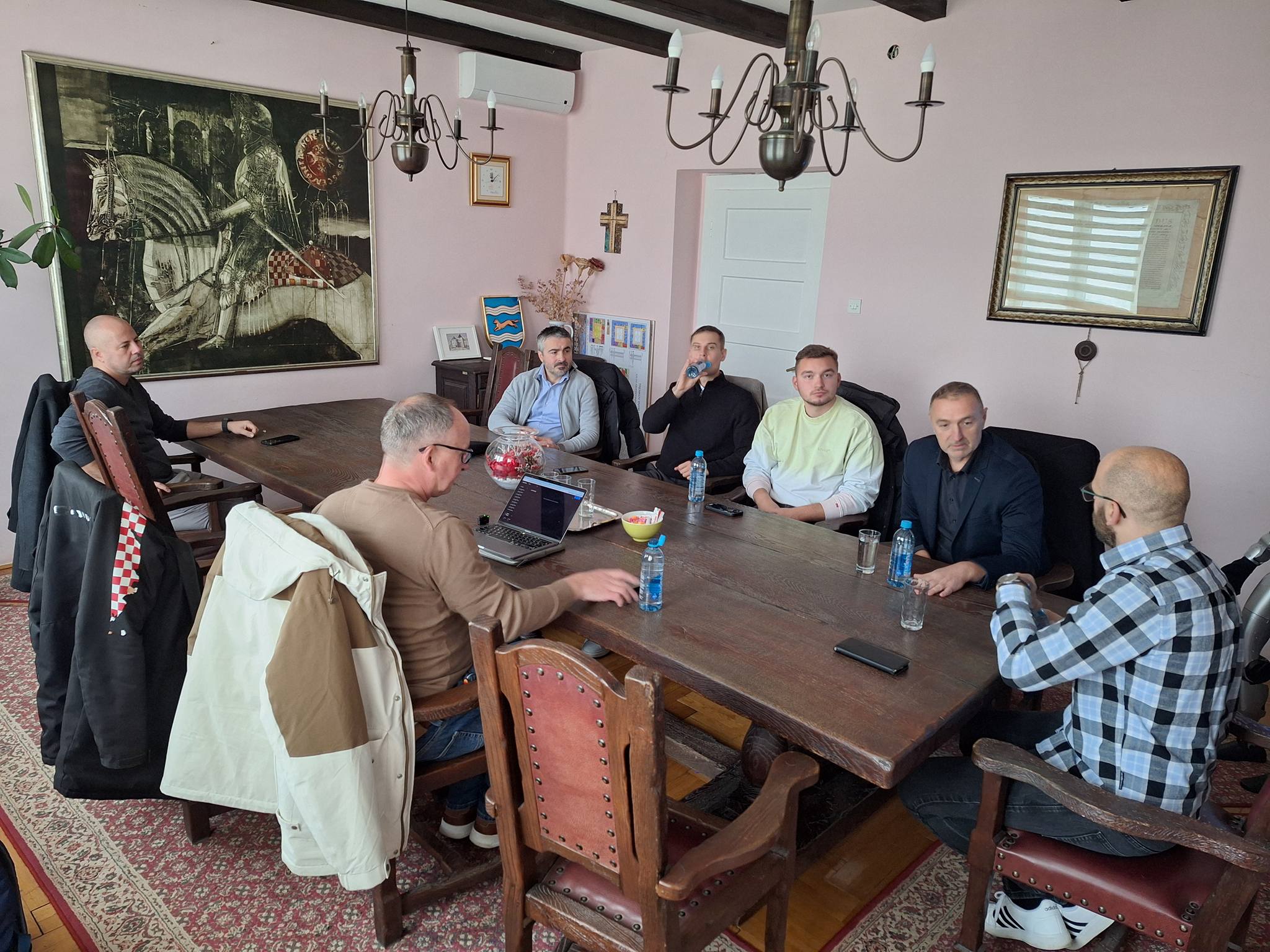 597944648 25958394997099590 1422263143110935424 n