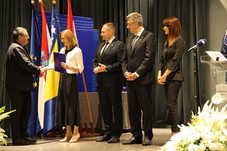 Orašje 12