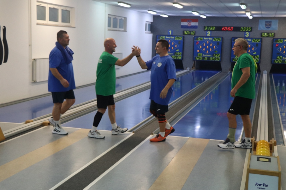 585278859257736128022444783367761078167408304n