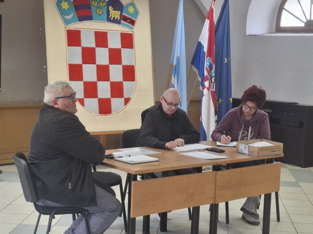 20260214102739-Custom