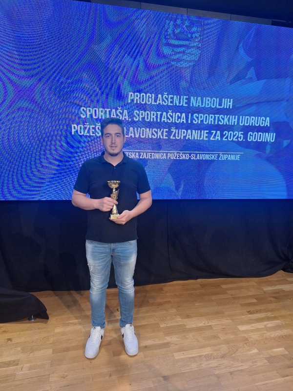 672686983271387167424007374182819021585716825n