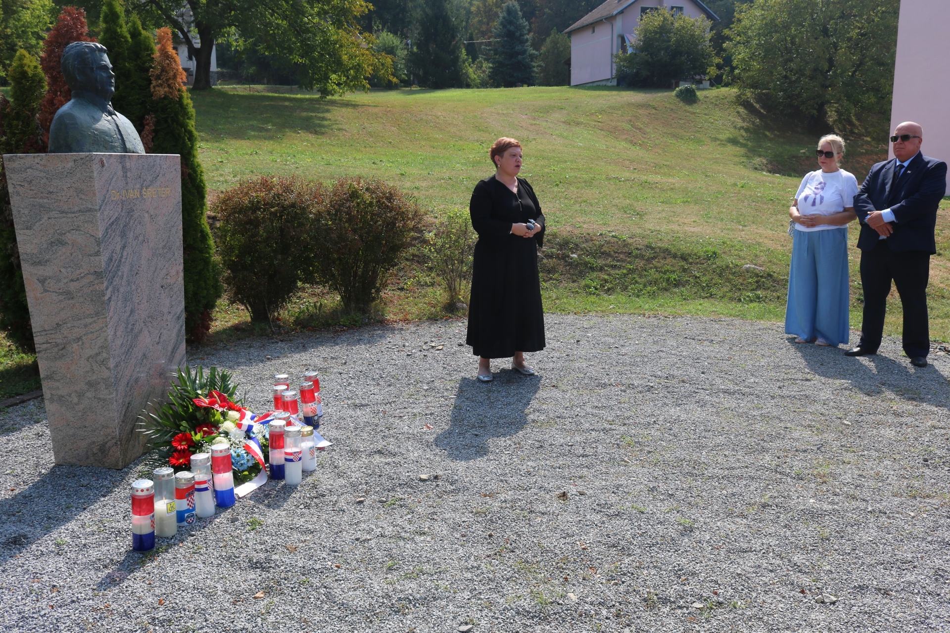 NACIONALNI DAN MIROTVORSTVA Spomen dr. Ivanu Šreteru te poginulim i nestalim hrvatskim braniteljima