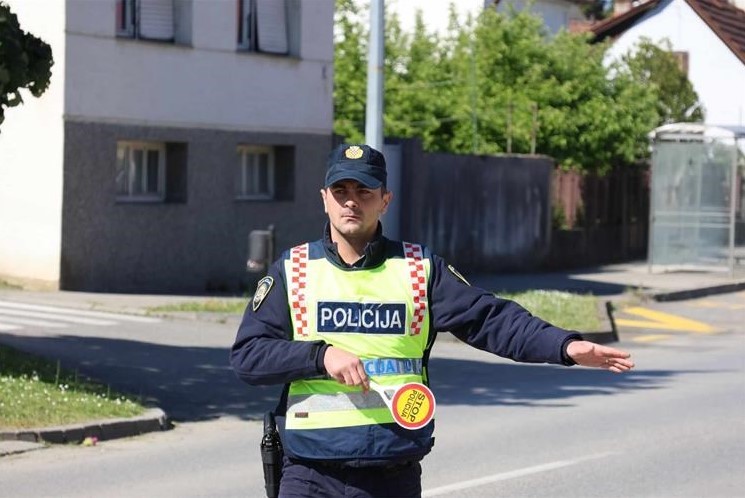 policajac ilustracija