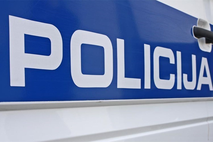 policija natpis2