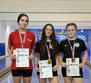 simona i slavica naslovna