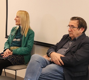 okrugli stol naslovna