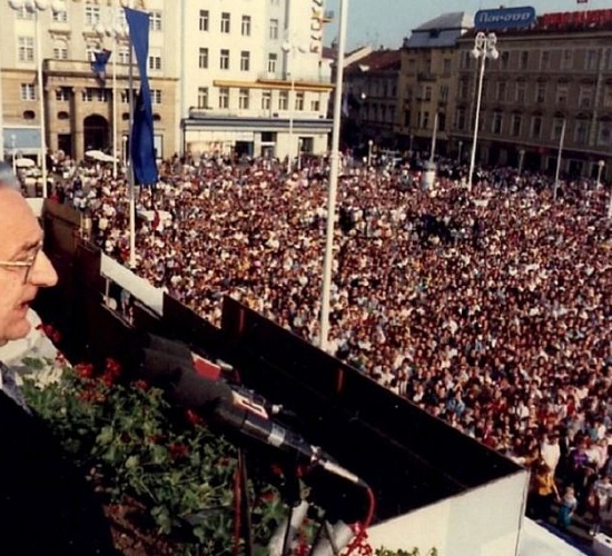 e6f206fbf1024c9eb1cd9775e11c35bb XL