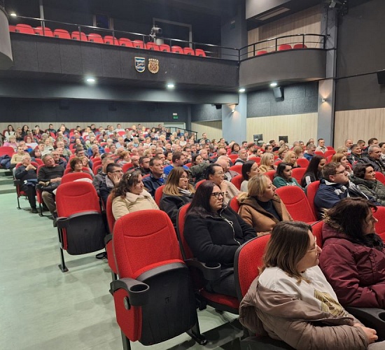 20251203 170132gfbfbgfgfbgfb