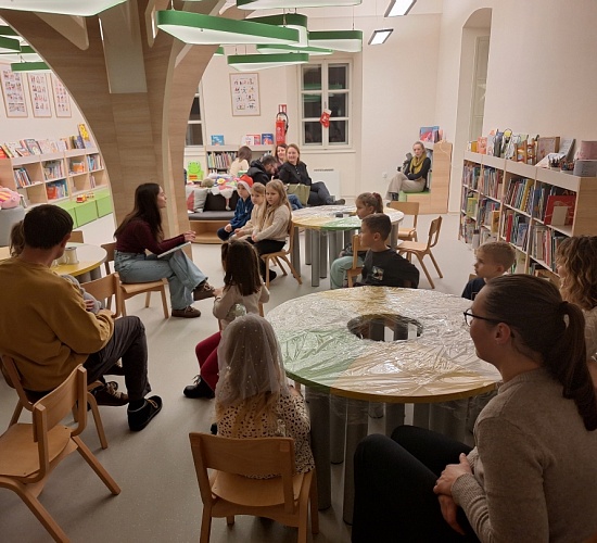 knjiznicapricaadvent