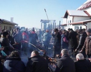 VINCEKOVO U DARUVARU „Dođite i guštajte u finom vinu, kobasicama, špeku, grahu i tamburicama“