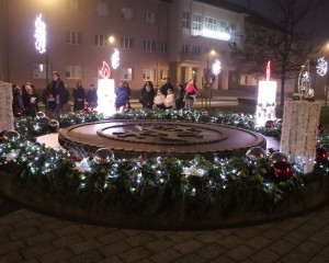 Paljenje druge adventske svijeće u Pakracu