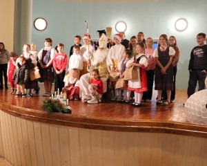 ČEŠKA BESEDA PREKOPAKRA Proslavili dan sv. Nikole uz poklone, ples i kolače