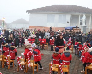 BOŽIĆNI SAJAM PREKOPAKRA Paljenje treće svijeće uz Djeda Božićnjaka i nastupe Prekopakrana