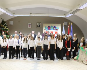 OGŠ PAKRAC Božićnim koncertom poželjeli sretne blagdane