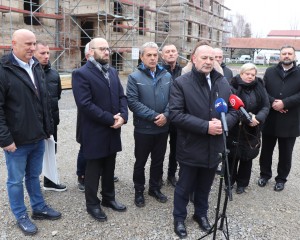 Ministar hrvatskih branitelja Tomo Medved obišao Braniteljski centar u Pakracu