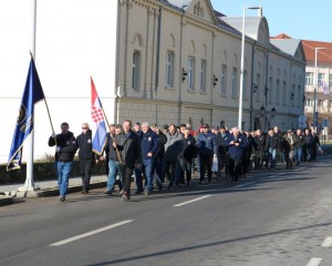 Polaganjem vijenaca i mimohodom obilježena 34. godišnjica akcije „Alfa“