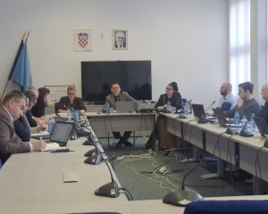 AKTUALNI SAT GV PAKRAC Najviše rasprave o poskupljenju vode i infrastrukturnim temama