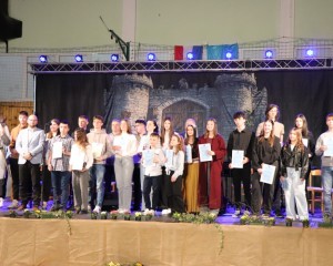 „POKLON MOME GRADU“ Mališani uljepšali proslavu Dana grada Pakraca