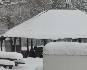 PORUKA S OMANOVCA Nemojte se penjati gore, nema struje i puše jaki vjetar!