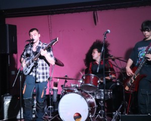 ROCK CHANCE 4 Nastup mladih bendova „Singularity“ i „The First Ride“